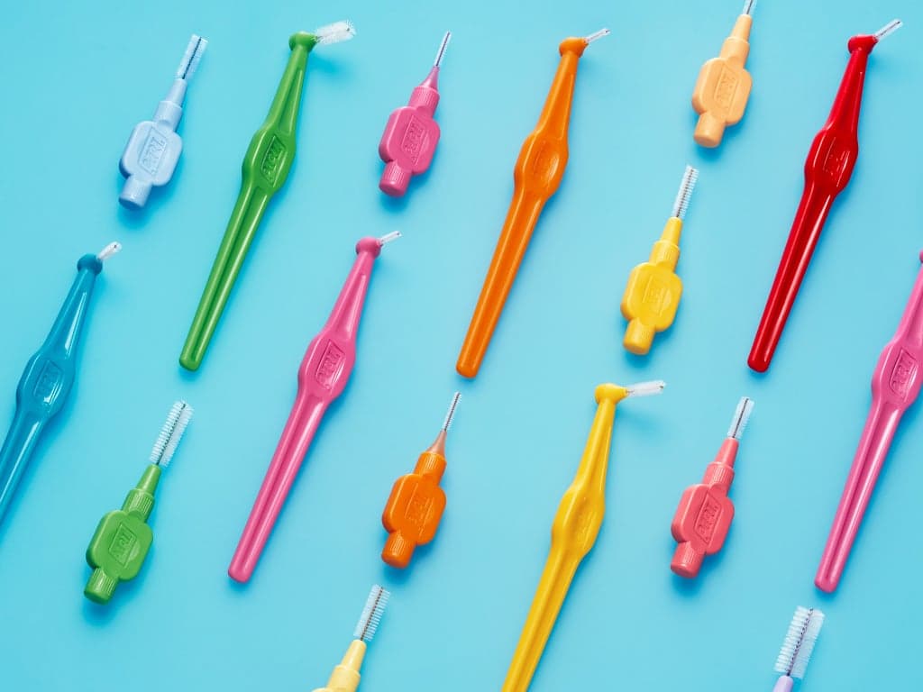 https://prod.tepe.com/globalassets/germany/tepe-share-dach/tepe-share-studie-in-vitro-comparison-of-cleaning-efficacy-and-force-of-cylindric-interdental-brush-versus-an-interdental-rubber-pick.jpg