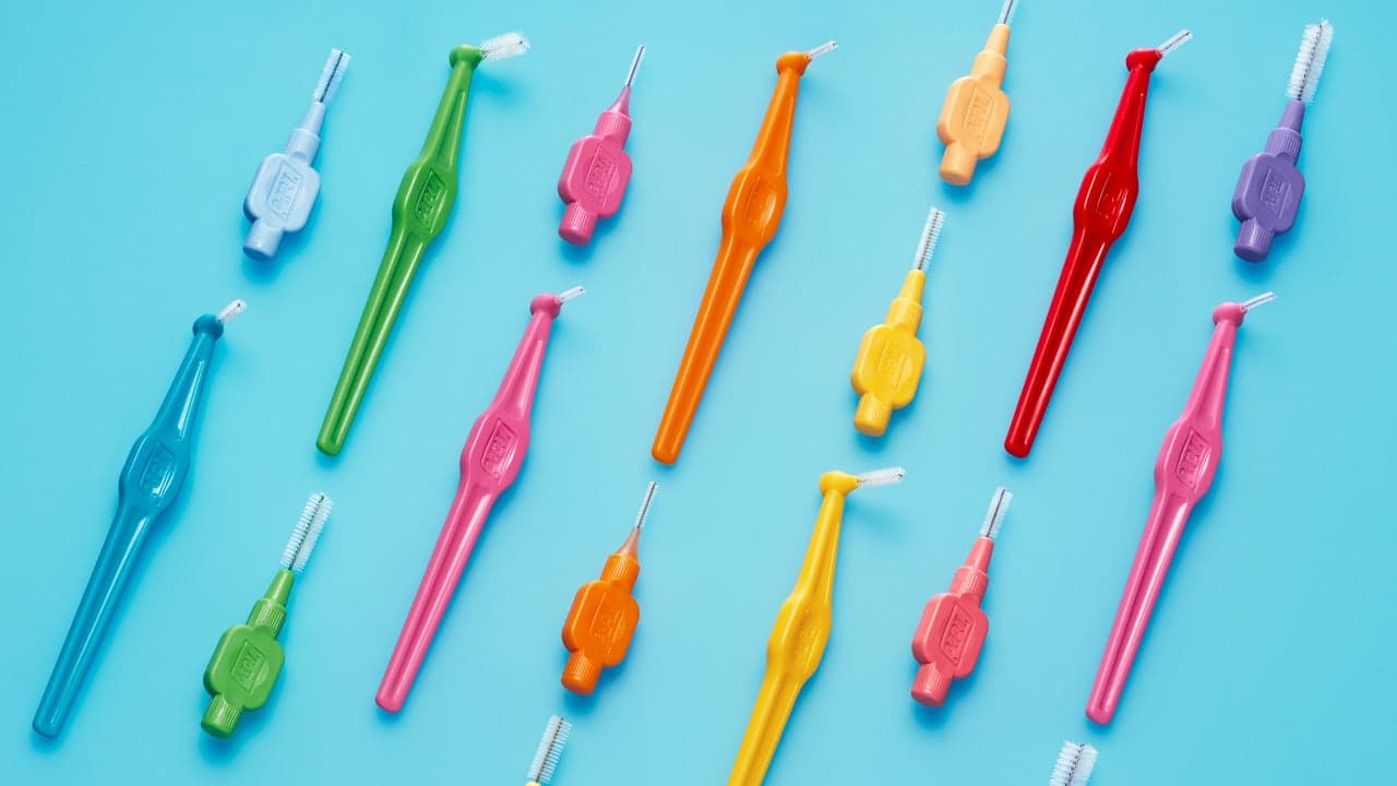 https://prod.tepe.com/globalassets/germany/tepe-share-dach/tepe-share-studie-in-vitro-comparison-of-cleaning-efficacy-and-force-of-cylindric-interdental-brush-versus-an-interdental-rubber-pick.jpg